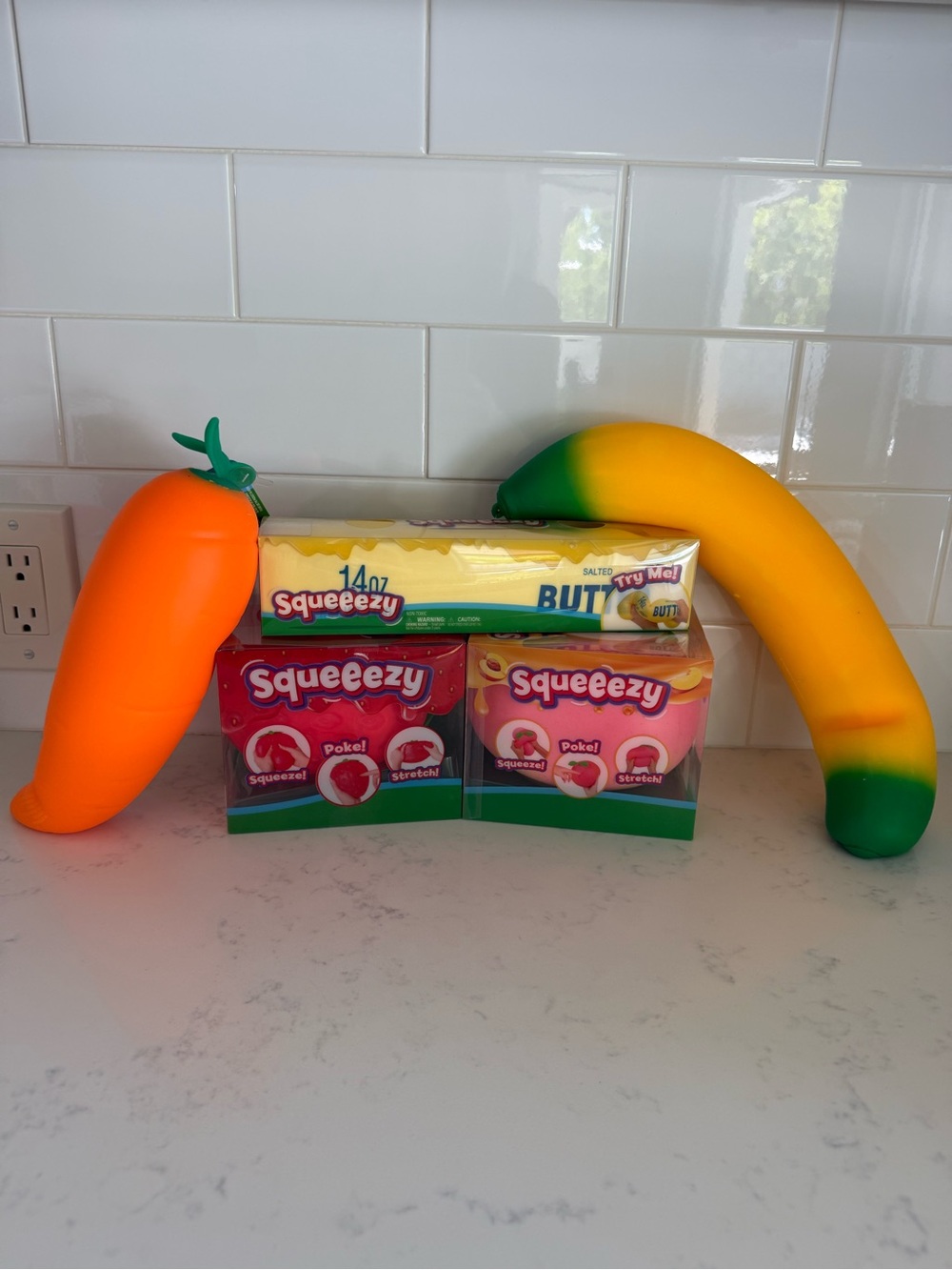 Squeezy bundle- butter, strawberry, peach, banana, carrot. Viral!